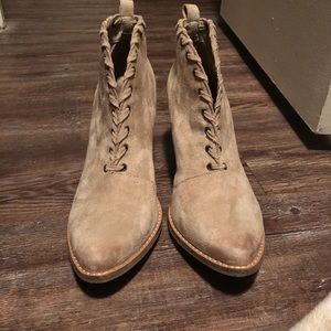 Coconuts by Matisse Alabama Ivory Suede V cut boot